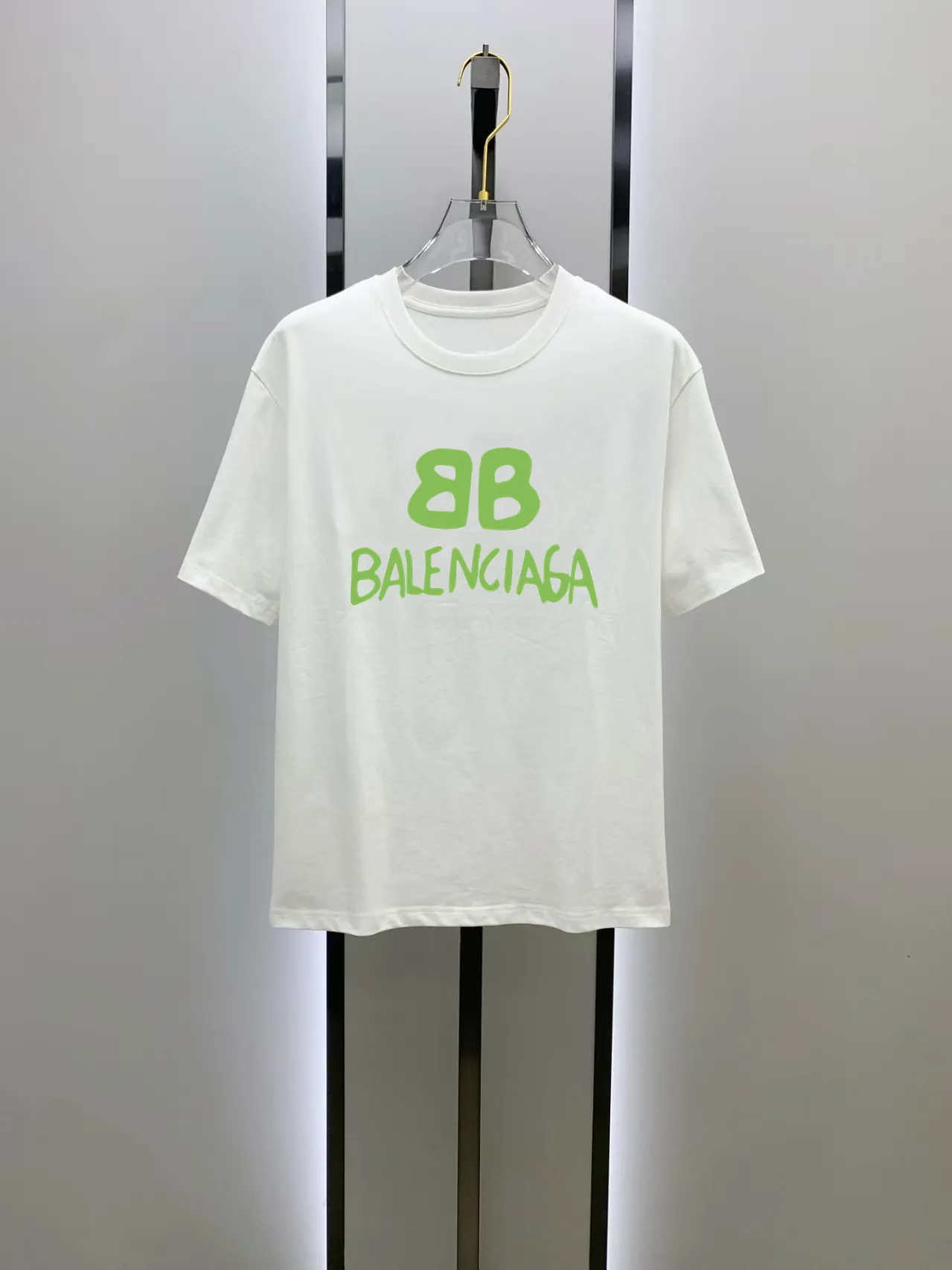 # 2026 New Arrival New Arrival T Premium ！ logo Premium 250 . . . . . ！ ！ ：Black。White！ Sizes： S M L XL XXL ：50 52 55 58 61 ：69 71 73 75 77 ：48 50 53 56 58 ：22 22.5 23 23.5 24 ， 1-3CM